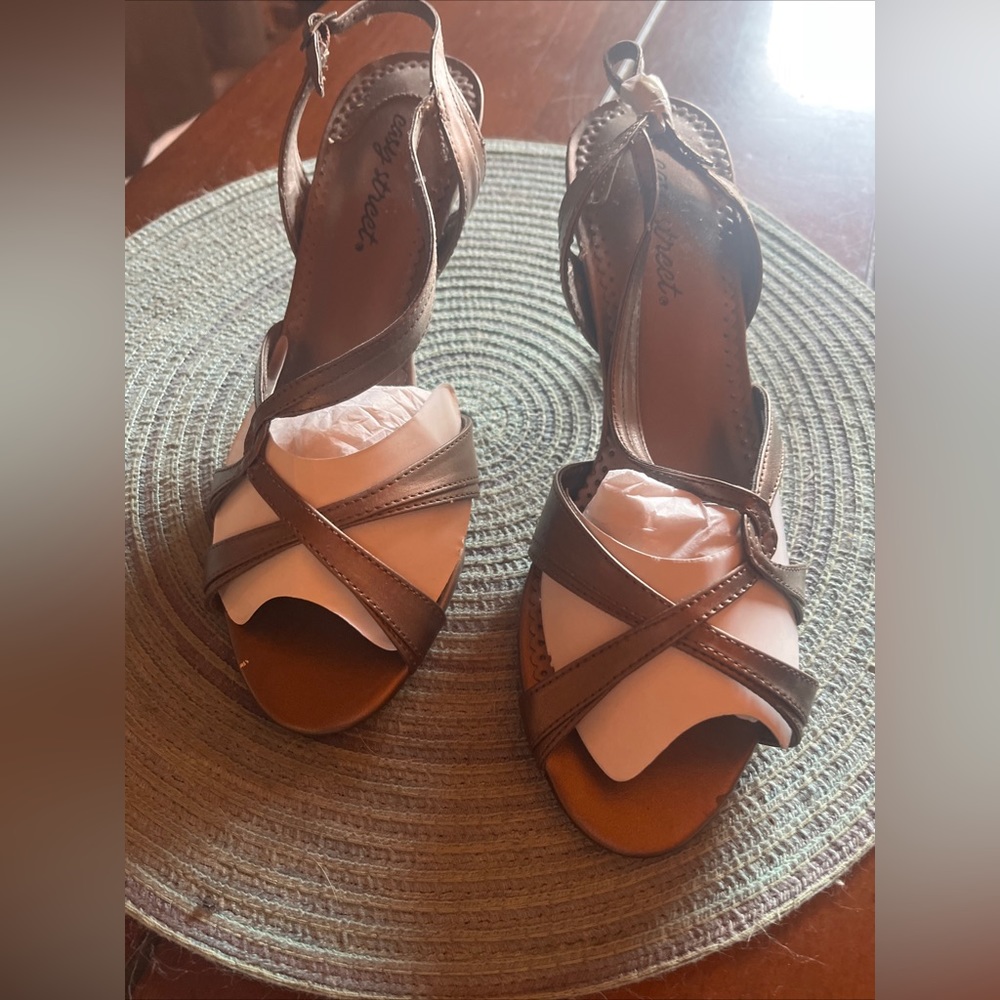 High heels sandals new without tags or box